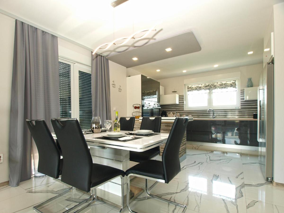 Villa Monteci 2052 Galižana 외부 사진